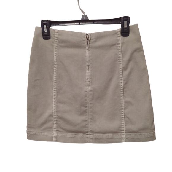 Wild Fable Light Sage Green Skirt Size 8 - Picture 3 of 4